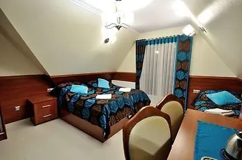 Nocleg ze śniadaniem Api Iv 3*